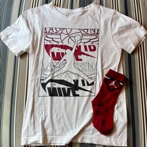 Boys white Nike Air Jordan shirt & red crew socks size 10/12